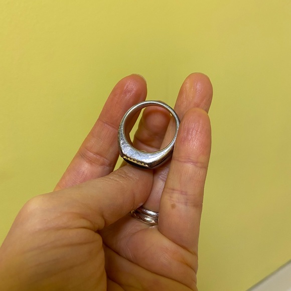 Ring - Picture 2 of 5